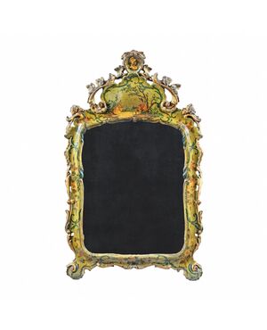Small mirror in carved, lacquered and painted wood. Venice, 18th century.