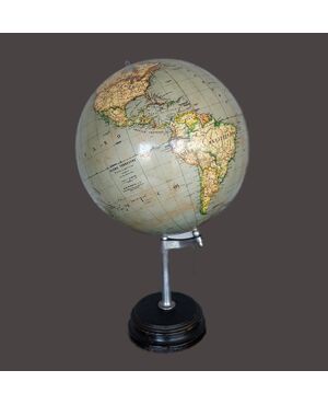 G.B. Paravia globe, circa 1920.