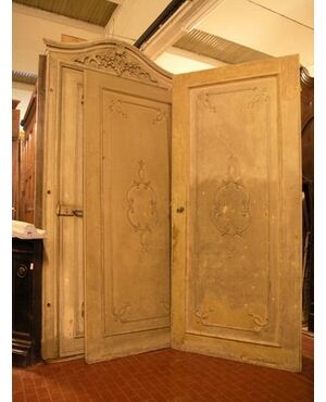 pts366 n. 3 mis carved and lacquered doors. 110 x 254 with frame width. 136 xh 300