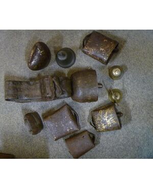 Piccola collezione di campanacci in bronzo