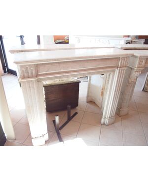 NEO-CLASSICAL FIREPLACE IN CARRARA MARBLE, FRANCE, 19TH CENTURY, L127xP35xH106 cm