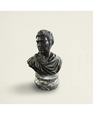 
Busto in Bronzo su Base in Marmo Bardiglio