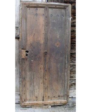 ptir298 Umbrian door in walnut, age 600, mis.cm83x182/200