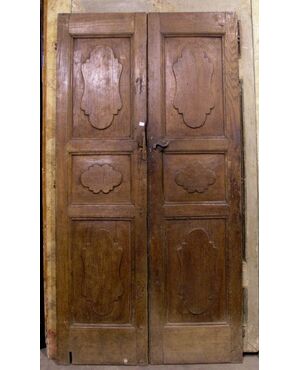 ptir328 a door in chestnut with two doors, 700 mis. 100 x H 196 cm thick. cm 3