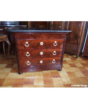 Chest of drawers in mahogany feather, Charles X style