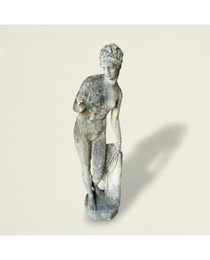 
Scultura In Pietra Raffigurante Venere