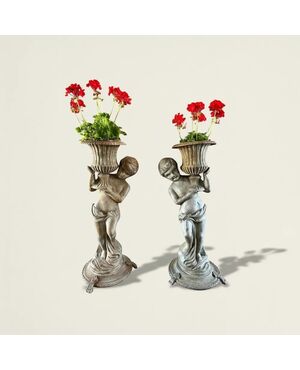 
Coppia di Fioriere in Ghisa con Putti