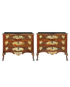 Pair of important carved, lacquered and painted wooden chests of drawers. Palermo, 18th century.