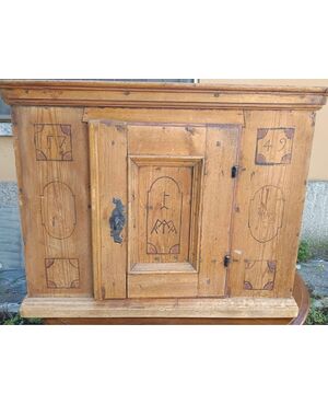 Mountain cabinet