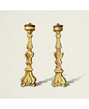 
Coppia di Torcieri in Legno Dorato, XIX Secolo