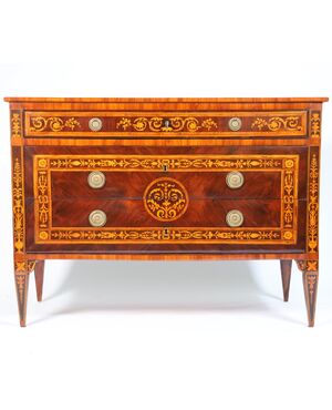 Rosewood veneered chest of drawers with boxwood, rosewood and stained maple inlays, Lombardy, late 18th century