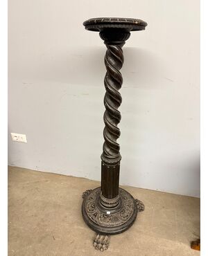 Antica colonna neorinascimentale in noce, intagliata 1920, 122x28cm