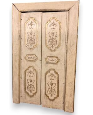 PTS686 - Lacquered wooden door with frame, 18th century, clearance dimensions W 96 x H 196 cm