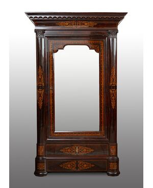 Antique Neapolitan Smith wardrobe in mahogany feather with maple inlay grafts. Early 19th century period.