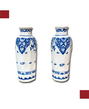 PAIR OF GINORI VASES 18TH CENTURY