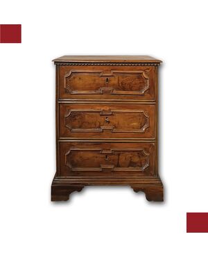 SMALL LOUIS XIV WALNUT CHEST OF DRAWERS, LATE 17TH CENTURY