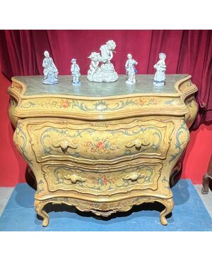 Exceptional lacquered chest of drawers - Venice - 1750 / 1760