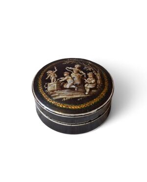 Papier-mâché box
