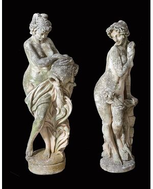 Coppia di sculture antiche da giardino in pietra Vicentina. Periodo XX secolo.