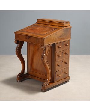 Davenport desk in walnut, England, second half of the 19th century