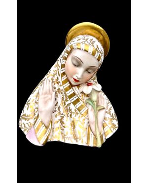Ceramic bust of Madonna with gold decorations. Cacciapuoti.