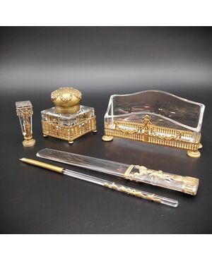 Raro set da scrittura epoca Napoleone III in bronzo dorato e cristallo