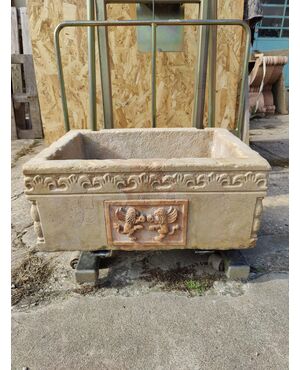 Magnifico lavandino in marmo botticino con particolare intarsio - 58 x 42 cm