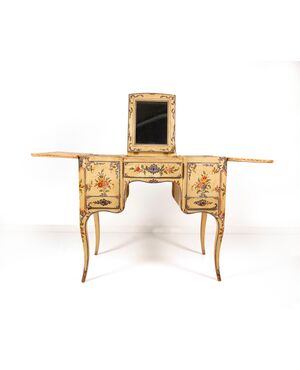 Lacquered wooden dressing table, Genoa, 18th century