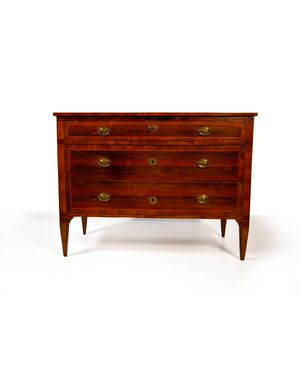 Rosewood veneered chest of drawers, late 18th-early 19th century