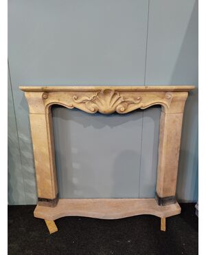 Elegante camino in marmo nembro rosa con soglia - 119 x H 102 cm - Venezia