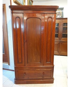 One-door wardrobe