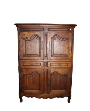 Elegant French solid oak wardrobe - late 19th century, Provençal style