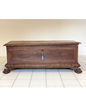 Tuscan-Ligurian chest, 16th century