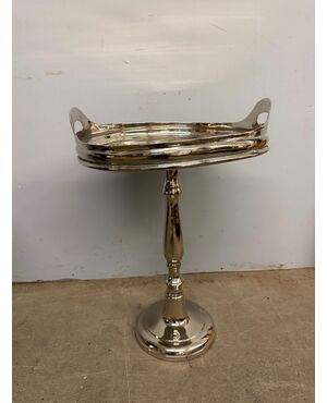 Tavolinetto vassoio vintage, da nave, in metallo cromato, 68x47cm. Stato molto buono.