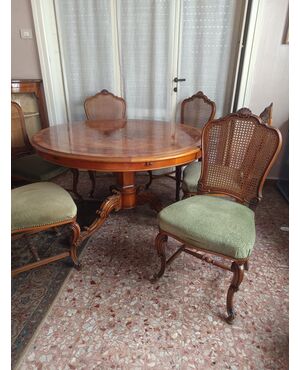 salotto completo di tavolo 6 sedie e credenza