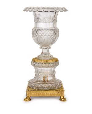 Vaso centrotavola in cristallo molato e bronzo dorato, Francia, primi XIX secolo