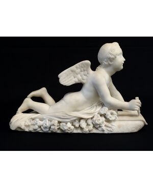 Scultura in marmo bianco, firmata Pompeo Marchesi, Amorino che scrive, 1840