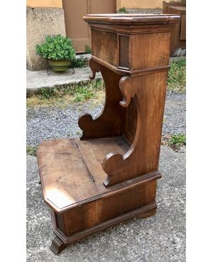 Inginocchiatoio in noce del 700