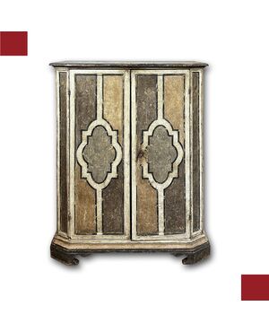 LOUIS XIV PAINTED CABINET, FIRST HALF OF THE 18TH CENTURY
