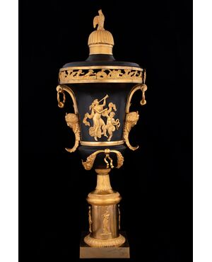 Important bronze vase, Russia, early 19th century