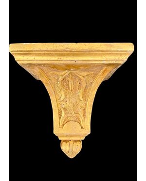 Mensolina applique in legno intagliato e foglia oro. Periodo Impero.