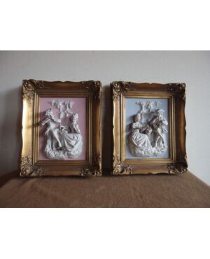 N.DUE QUADRETTI CON BASSORILIEVI IN PORCELLANA BISCUIT FRANCIA