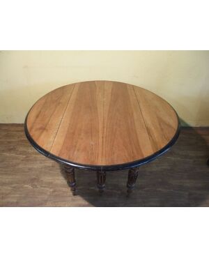 Louis Philippe style extendable walnut drop-leaf table, 19th century, L 129xW123xH75 cm