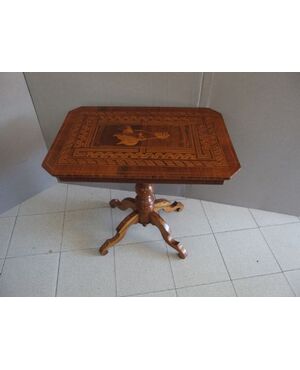 RECTANGULAR INLAID TABLE IN SORRENTO STYLE, 19TH CENTURY, L80xW55xH75 cm