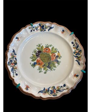 Coppia di piatti in maiolica , Pasquale Antonibon , Nove di Bassano , XVIII secolo