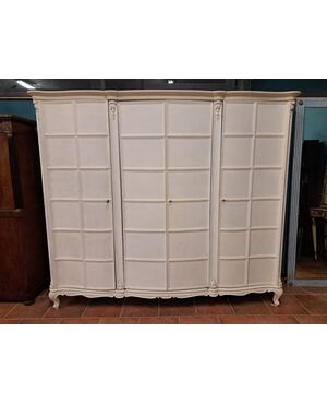 Painted 4-door wardrobe