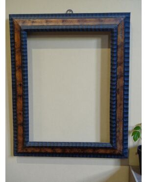 Guilloché frame