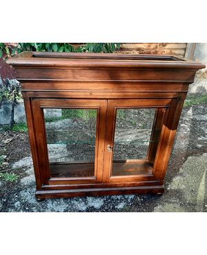 Vetrina con fioriera in noce