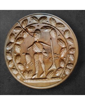 Beautiful cylindrical butter mold with turned handle and hunter decoration