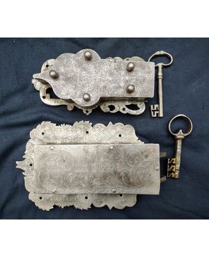 2 engraved cabinet locks with original keys